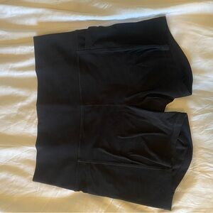 Athleta Salutation Stash Pocket Shorts